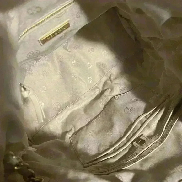 Tory Burch Shoulder Bag - Picture 4 of 9